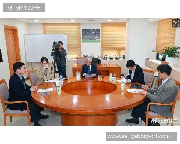 全北助教疑似做拉眼角动作引发争议裁判协会指控种族歧视