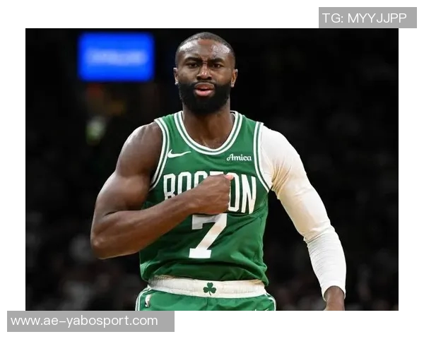 杰伦布朗半场表现低迷仅得6分3失误球队状态堪忧