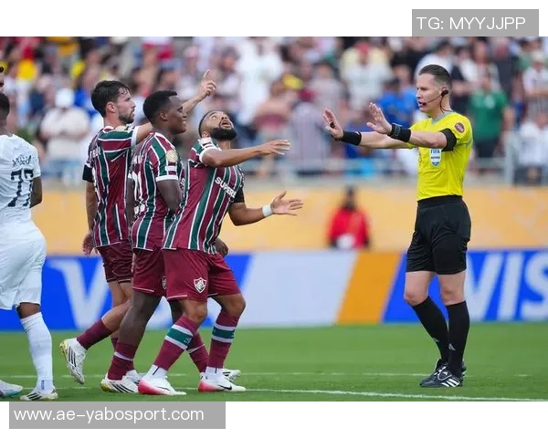 罗克重返巴甲状态火热20岁小将8场打入8球引发转会热潮 罗克重返巴甲状态火热20岁小将8场打入8球引发转会热潮